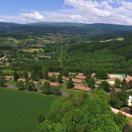 Vvf Villages « Les Monts Du Forez » Saint-Jean-La-Vetre Exteriör bild